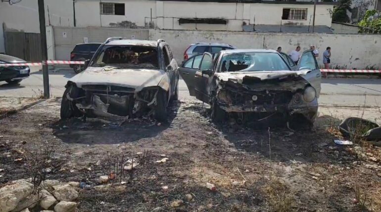 DETAJET E PARA/ Digjen dy automjete gjatë natë në Durrës, njëra prej tyre në pronësi të…