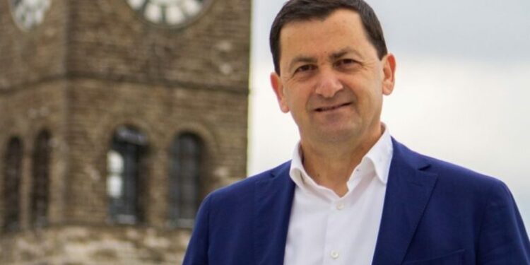 KANDIDAT I PS PËR BASHKINË E HIMARËS/ Vangjel Tavo dorëhiqet si prefekt i Vlorës