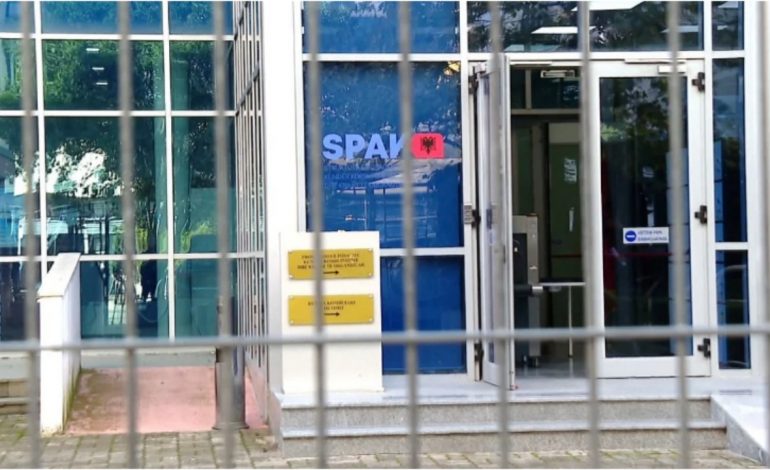 DETAJET/ Kush është ‘koka’ e grupit që drejtonte trafikun në Francë? Zbulohen emrat e 3 shqiptarëve të arrestuar