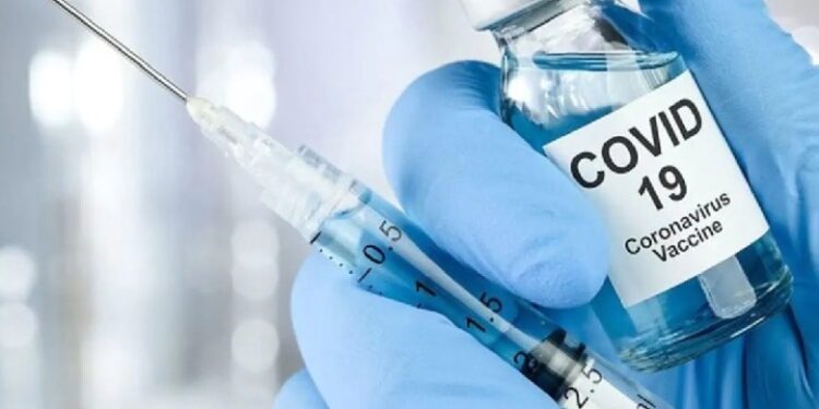 COVID-19/ OBSH: Vaksinimi shpëtoi dy milionë persona nga vdekja