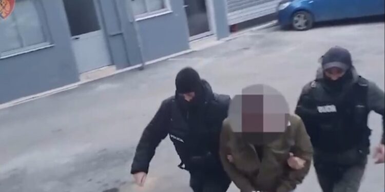 VRASJA ME THIKË NË ASTIR/ Pranga shokut të viktimës, po drejtonte motorin në gjendje të dehur