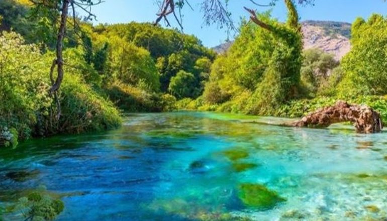 HIDHET ME KOKË TEK SYRI I KALTËR/ Pushuesi nga Tirana plagoset rëndë dhe niset me helikopter drejt Traumës