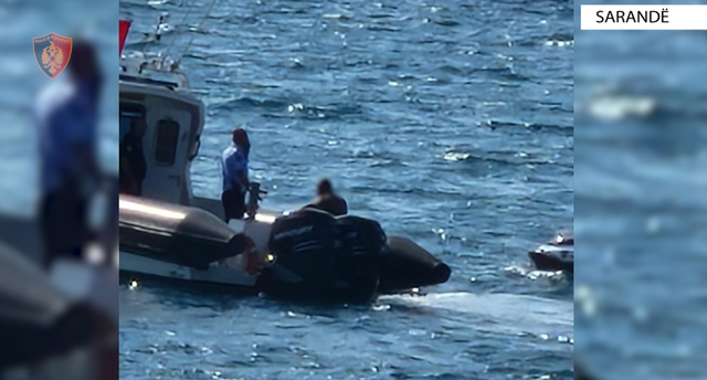 SHPËTOHET TURISTJA/ Kishte mbetur në shkëmbinj gjatë notit në Sarandë
