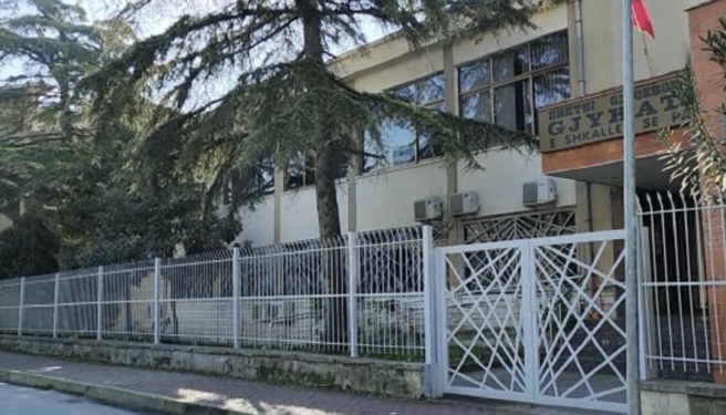 LEJOI NDËRTIME TË PALIGJSHME/ Kryeinspektori i Bashkisë së Divjakës dënohet me 1 vit burg