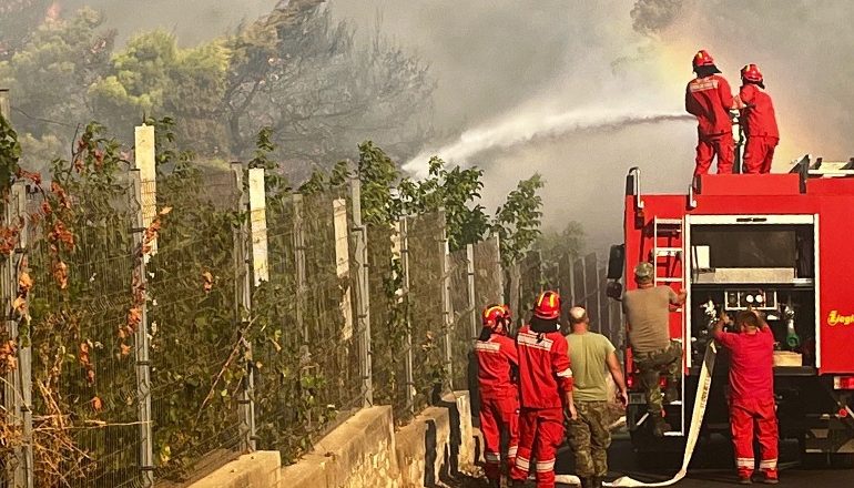 SITUATA E ZJARREVE NË VEND/ 26 vatra brenda ditës dhe 12 janë ende aktive! 450 forca në terren