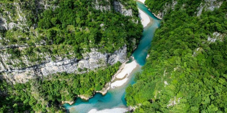NGA BERATI NË BUTRINT/ Media britanike “Wanderlust”: Nëntë vendet më të mira për të zbuluar në Shqipëri