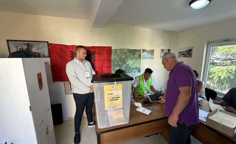 ZGJEDHJET PËR KRYEBASHKIAKUN E HIMARËS/ Ja sa votues kanë marrë pjesë deri në orën 14:00
