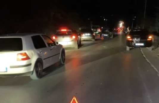 AKSIDENT I FRIKSHËM/ Përplasen tre makina në Qafë Plloçë, ja shkaku