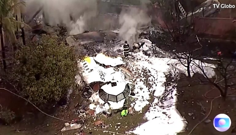 TRAGJEDIA/ Brazili heton shkaqet e rrëzimit të avionit me 62 persona në bord, nis largimi i trupave
