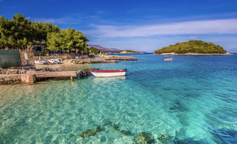 “NJË DESTINACION QË KËNAQ…”/ “Vanity Fair Italia”: Pushoni në plazhet idilike të Shqipërisë