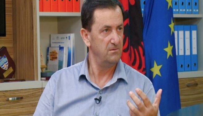 “ME METËN NUK FLAS FARE”/ Tavo përshëndet Berishën nga ekrani: Në 2025 do humbësh edhe më thellë