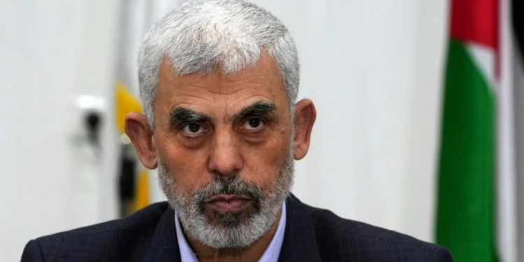 NGA FORMIMI NË BURGJET IZRAELITE, TEK EMËRIMI NË KRYE TË HAMASIT/ Kush është Sinwar, njeriu “i pamëshirshëm” i Iranit