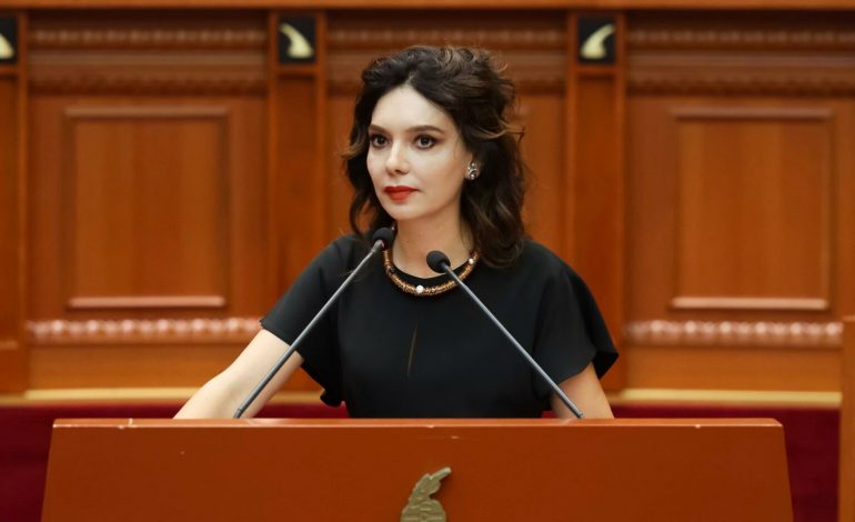 “MUNDËSOI NJOHJEN E…”/ Spiropali vlerëson figurën e personalitetit arbëresh, Mario Brunetti, pas ndarjes së tij nga jeta