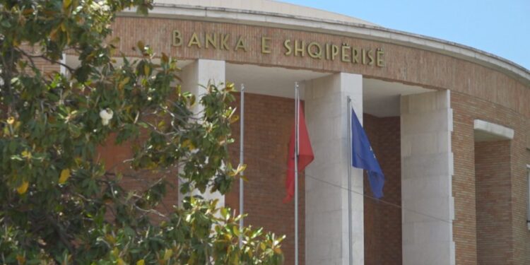 MBLEDHJA E KREDIVE TË KËQIJA/ BSH merr masa drastike, pezullon aktivitetin e dy kompanive