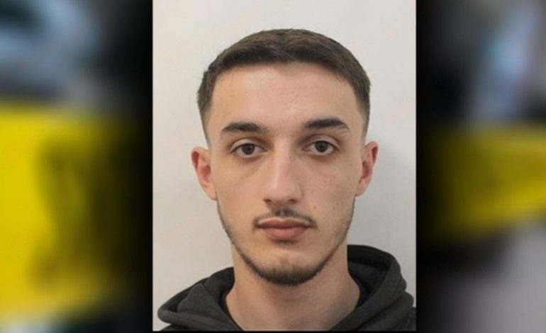 PJESË E GRUPIT KRIMINAL QË TRAFIKONTE ARMË/ Përfundon arratia për 25-vjeçarin nga Tropoja, arrestohet në Kolumbi