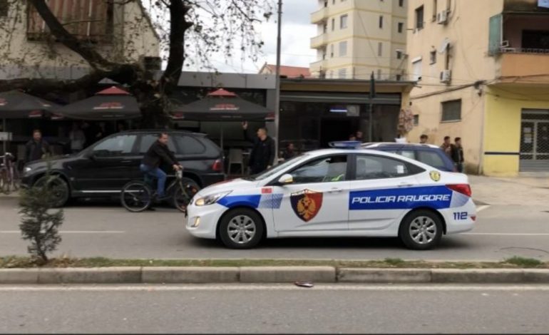 VRASJA NË ASTIR/ 34 vjeçari u godit 4 herë me thikë! 2 herë në gjoks dhe 2 herë në këmbë