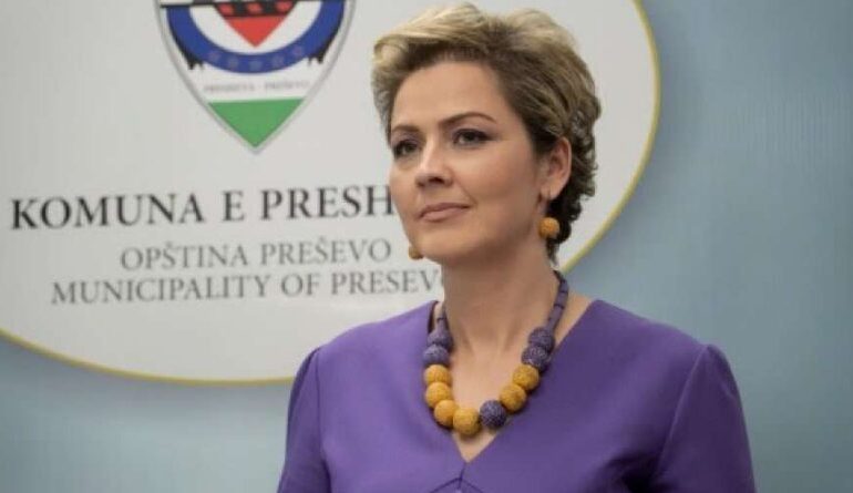 LISTA E ZEZË E VULIN/ Kryetarja e Preshevës: Ja pse diskriminohem në kufi, nuk na tremb dot Serbia me presione e përndjekje