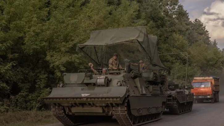 NATO PREMTON MË SHUMË NDIHMA USHTARAKE PËR UKRAINËN/ Zelenksy: Situata në Pokrovsk jashtëzakonisht e vështirë