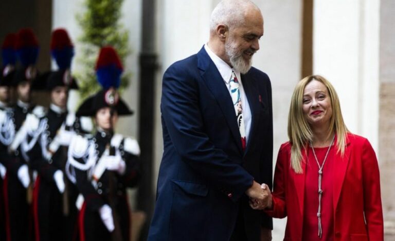 “DO HAPET JAVËN E ARDHSHME”/ Meloni: Qendra e pritjes së emigrantëve në Lezhë, model inovativ