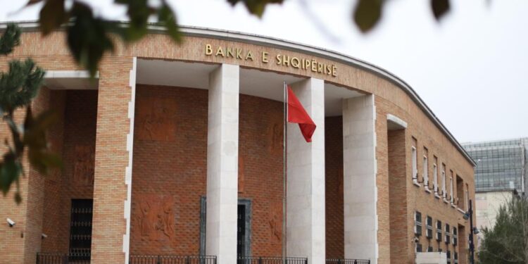 RRITET KREDIDHËNIA/ Vetëm në 2023 u dha gjysmë miliardi euro për të blerë shtëpi