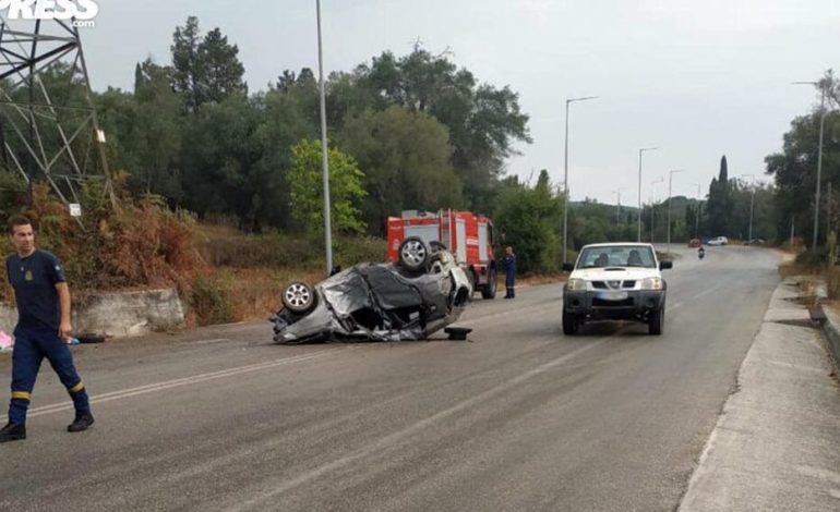 TRAGJIKE NË KORFUZ/ Makina përplaset me shtyllën, humb jetën shqiptarja
