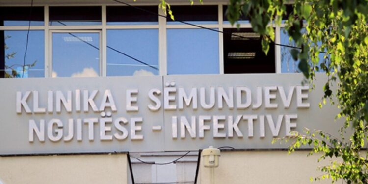 E RËNDË NË KOSOVË/ Ndërrojnë jetë dy pacientë në Infektiv, ishin të prekur nga COVID-19