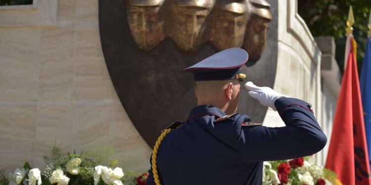 U VRANË 15-VITE MË PARË NGA DRITAN DAJTI/ Përkujtohen katër efektivët e Policisës