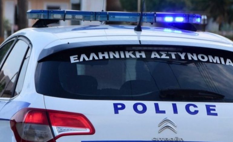 E RËNDË/ Qëllohet me thikë shqiptari në Greqi, greku e akuzoi se i ngacmoi vajzën