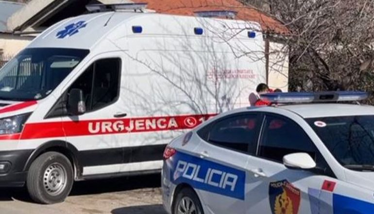 PLAGOSET ME THIKË 42-VJEÇARI NGA SHKOZA/ Arrestohet autori (EMRI)