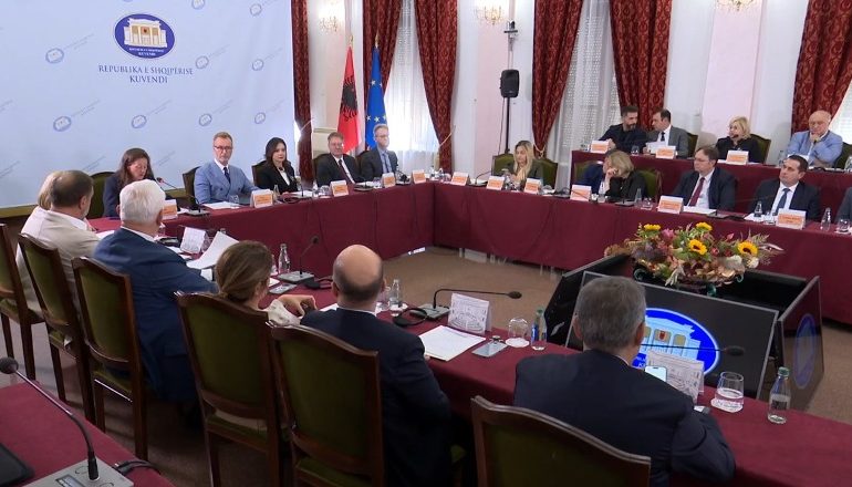 KOMISIONI ANTIKORRUPSION/ SHBA, Britania dhe BE: S’ka kthim pas të reformës në Drejtësi