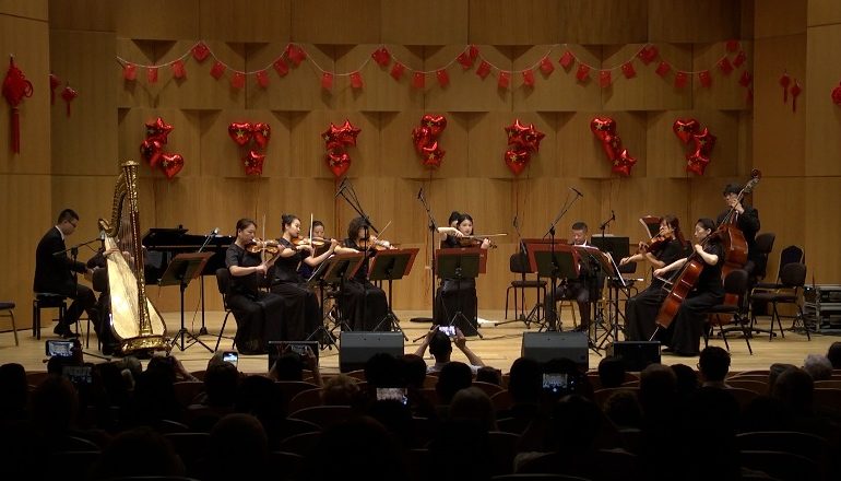 JAVA KULTURORE KINEZE/ Koncert në nder të 75-vjetorit të marrëdhënieve diplomatike Shqipëri-Kinë