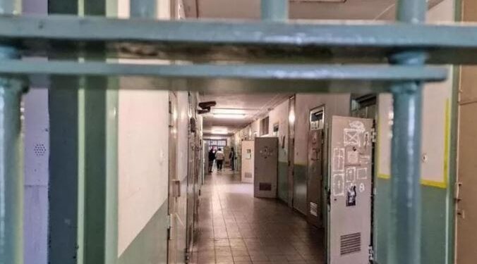 ALARM NË BURGUN E TORINOS/ 40 shqiptarë bëhen bashkë dhe rrahin marokenin, e pësojnë dhe dy policë