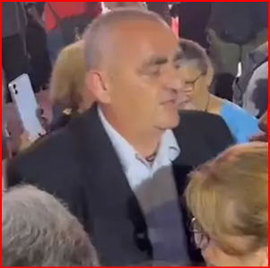 GJYKATA E LIROI ME KUSHT/ ‘Festë’ në Himarë për lirimin e Fredi Belerit, militantët e presin me flakadanë