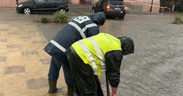 RESHJE TË MËDHA NË SHKODËR/ Benet Beci thirrje qytetarëve: Evitoni daljet pa arsye nga banesat