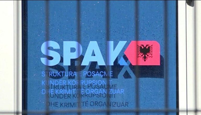E PËSON KEQ 51-VJEÇARI NË ELBASAN/ Tentoi të korruptojë punonjësit e IMT-së për një ndërtim pa leje, arrestohet…