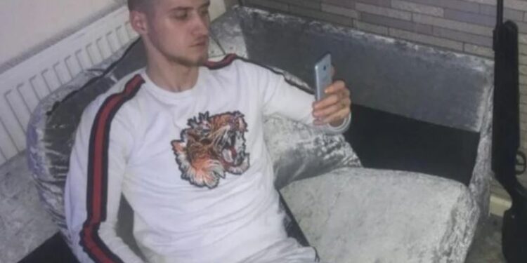 PLAGOSI SHOKUN DHE E LA NË RRUGË/ Kush është Kevin Cungu, 22-vjeçari që abuzoi seksualisht me të miturën