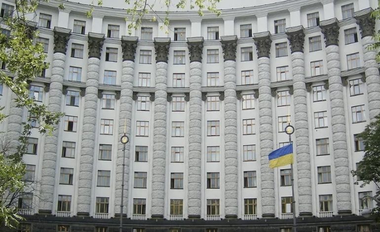 KAOS NË KABINETIN E ZELENSKYT/ 3 ministra të qeverisë ukrainase japin dorëheqjen papritur