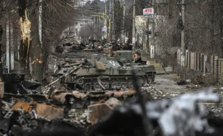 SULMET RUSE/ Breshëri dronësh mbi Ukrainë, në shënjestër edhe parlamenti