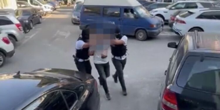 PUBLIKOHEN EMRAT/ Kush janë 24 të arrestuarit për drogë në Tiranë, detaje nga operacioni i Policisë