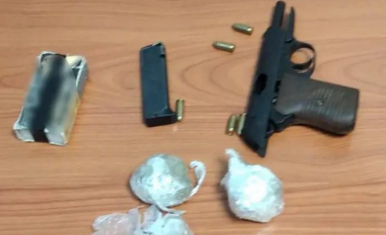 PERSON ME RREZIKSHMËRI/ Arrestohet me armë në Greqi i riu shqiptar