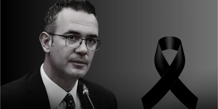 LAMTUMIRË GERTI BOGDANI! Ish-deputeti përcillet sot në banesën e fundit, homazhet në Kuvend