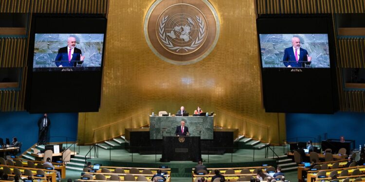 ASAMBLEJA E PËRGJITHSHME E OKB/ Mblidhen sot në New York liderët botërorë, merr pjesë edhe kryeministri Rama