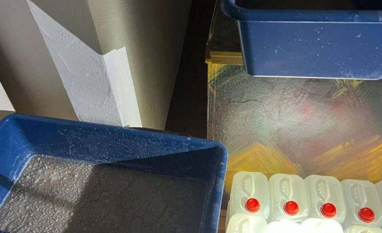 DETAJET E PARA/ Shkatërrohet një laborator i kokainës dhe heroinës në Prishtinë