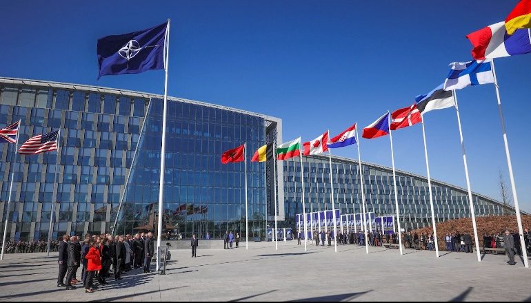 ANËTARËSIMI I UKRAINËS NË NATO/ Zelensky bisedë me Stoltenberg në New York