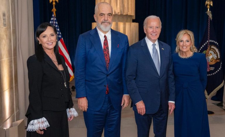 FOTOLAJM/ Kryeministri Rama takon presidentin amerikan Joe Biden