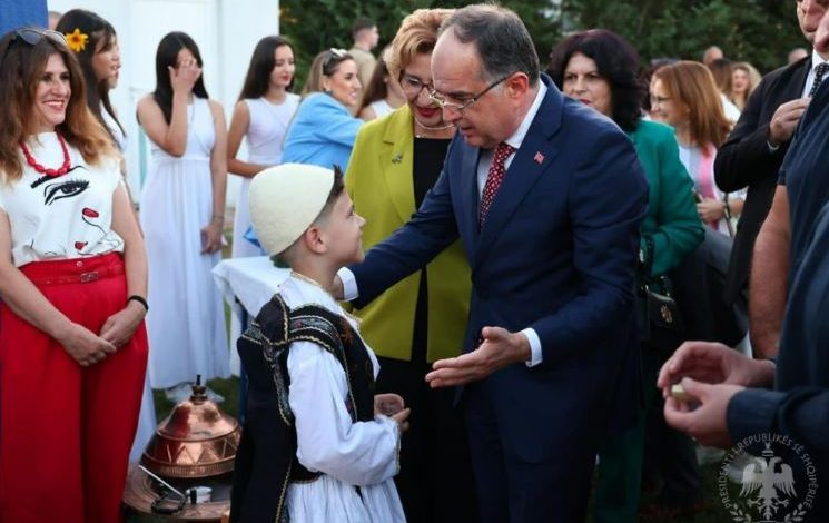 AKTIVITETI NË PATOS/ Begaj: Promovim traditave dhe vlerave të Myzeqesë