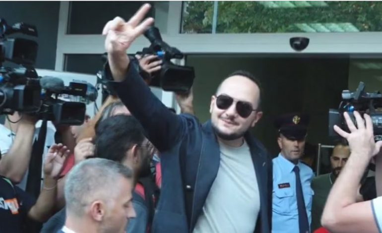 “TË SHTYHET EKZEKUTIMI I VENDIMIT…”/ Avokatët e Salianjit dorëzojnë kërkesën në Gjykatën e Tiranës