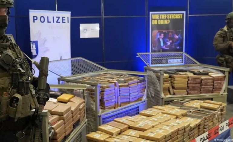 POLICIA AKSION NË GJERMANI/ Sekuestrohen 2 ton kokainë, mes të arrestuarve edhe shqiptarë