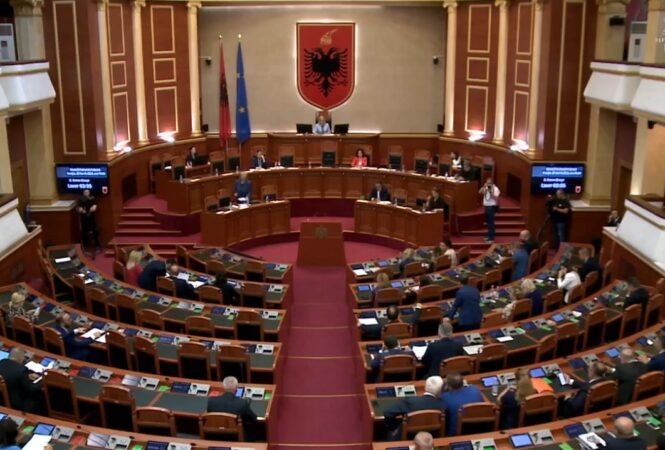 SOT SEANCA PLENARE/ Rama e Balluku në interpelancë me deputetët e PD-së, në rend të ditës edhe mandati i Olta Xhaçkës
