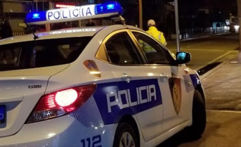 E RËNDË NË VLORË/ Plagoset me thikë një 23-vjeçar, dërgohet menjëherë në spital